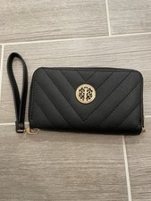 Black Chevron Pattern Women's Wallet Wristlet Zip-Around Gold Logo