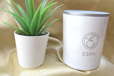 ESPA Natural Beauty Inner Calm Soothing Aromatic Candle 200g Soja mit Schnupftabakdeckel