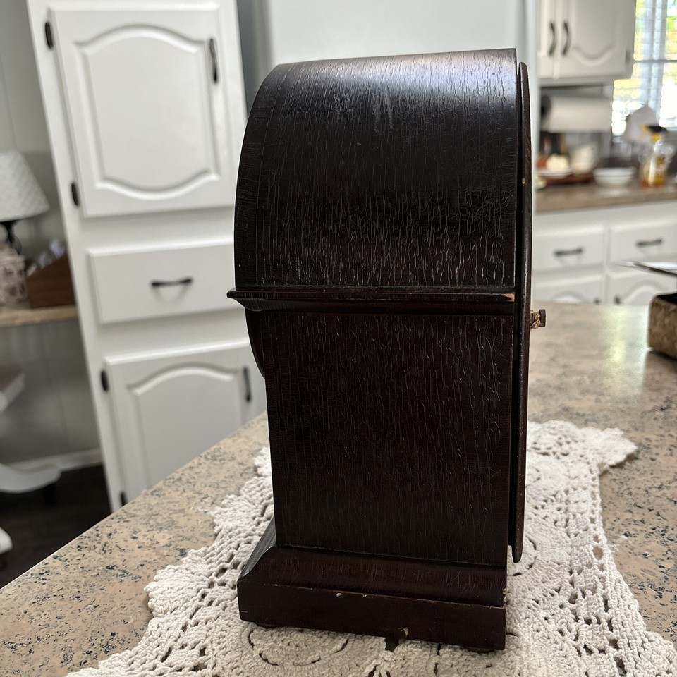 Vintage Seth Thomas Mantle Clock Sold As Is. With Winding Key And