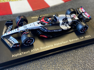 1/64 Scuderia Alpha Tauri AT04 #21 Nyck de Vries GP Bahrain 2023 SPARKY Y289 OVP