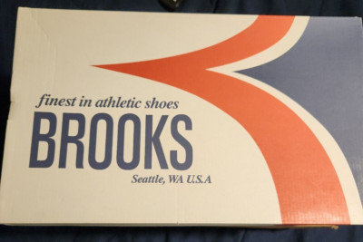 Brooks Regent Running Shoes Mens 13 Black/Gold Chrome . BRAND NEW IN BOX