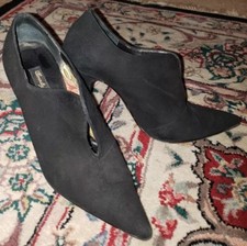 Betsey Johnson Women's Black Suede High Kitten Heel Pumps Size 6M