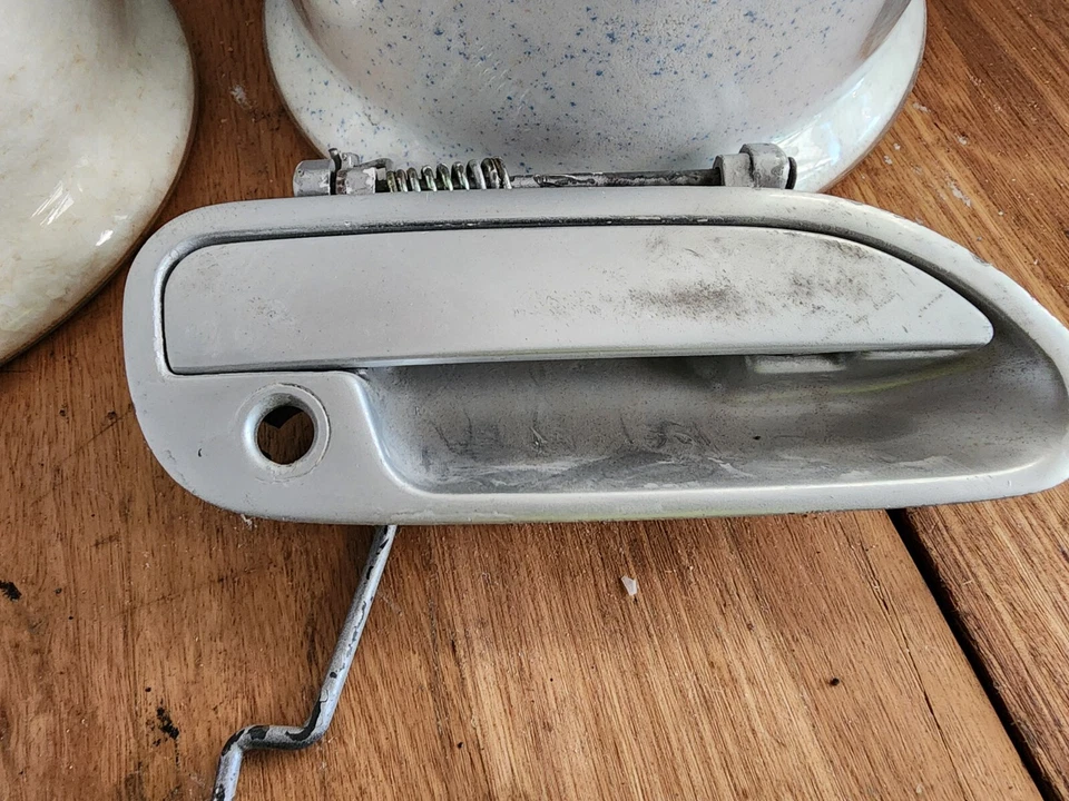 Manija de puerta exterior derecha blanca Nissan S13 180SX Silvia derecha 200SX 240SX 89-98 Foto 3 de 3