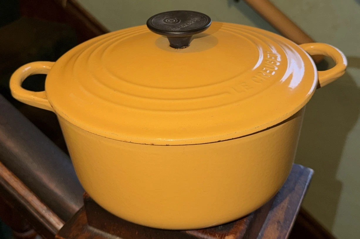Vintage Le Creuset D 3.5 Qt #22 Yellow Tangerine? Dutch Oven Enameled Cast Iron
Opens in a new windo