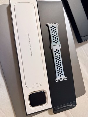 Apple Watch Nike Series 7 45mm + Full Set (Box, Charger, Papers)