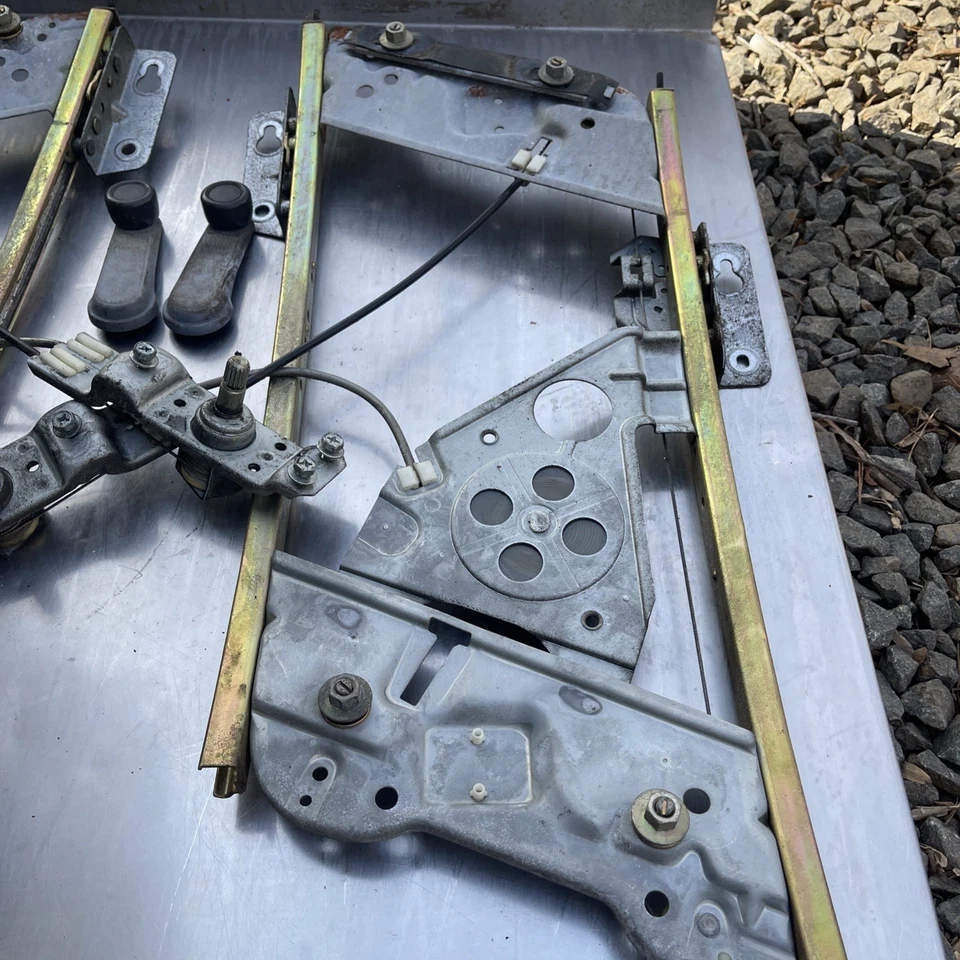 Nissan 240SX S13 SILVIA 1989-1994 PAR OEM regulador de ventana manual izquierdo y derecho Foto 3 de 4