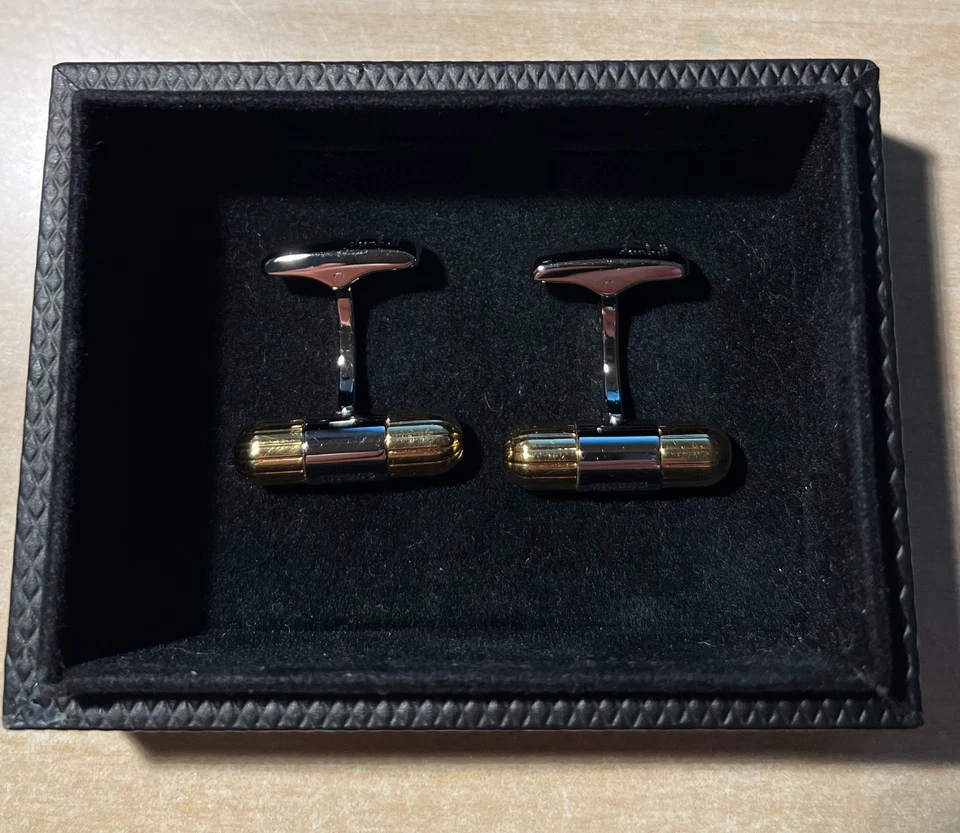 Gemelos Dunhill. Gemelos acabado dorado/plateado - Diseño cápsula con logotipo Foto 4 de 4