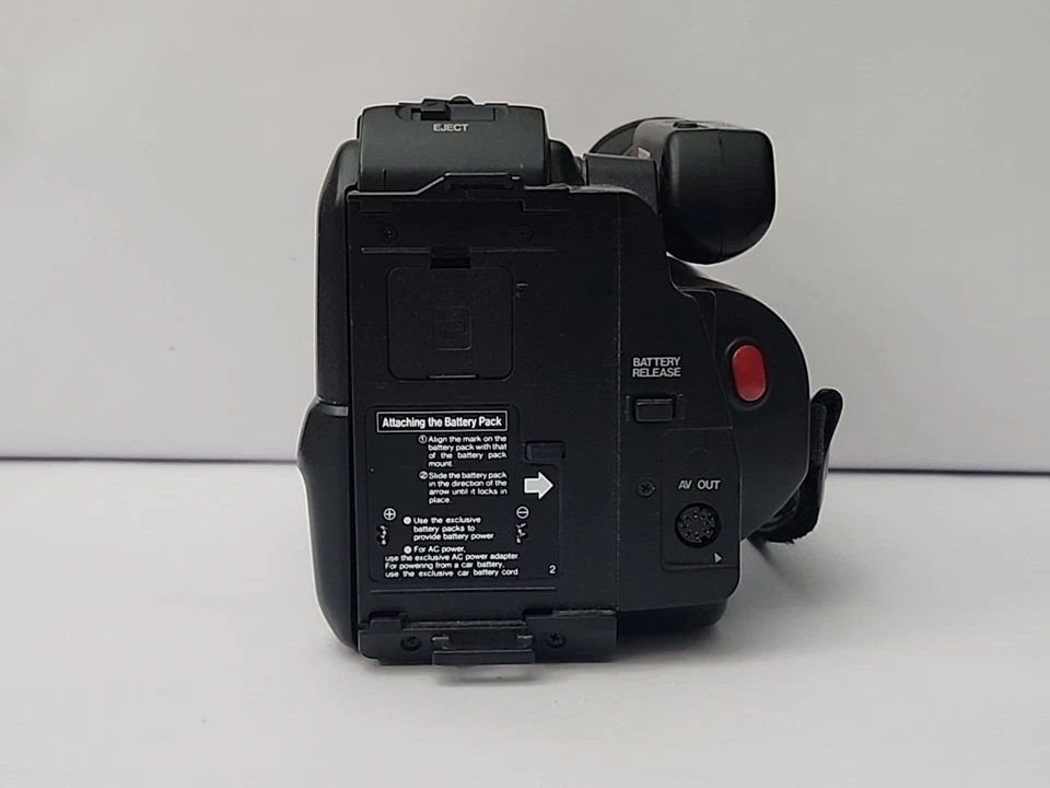 JVC GR-AX2 Videomovie Compact Video Movie Camcorder - FOR PARTS OR REPAIR. - Image 2 of 4