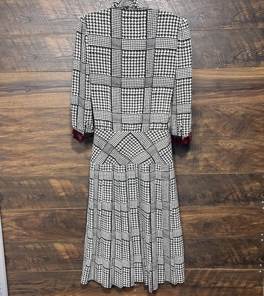 Vestido vintage Billy Jack 1970/1980 com botão na cintura caída 9/10 plissado Glen Check elegante - Imagem 2 de 4