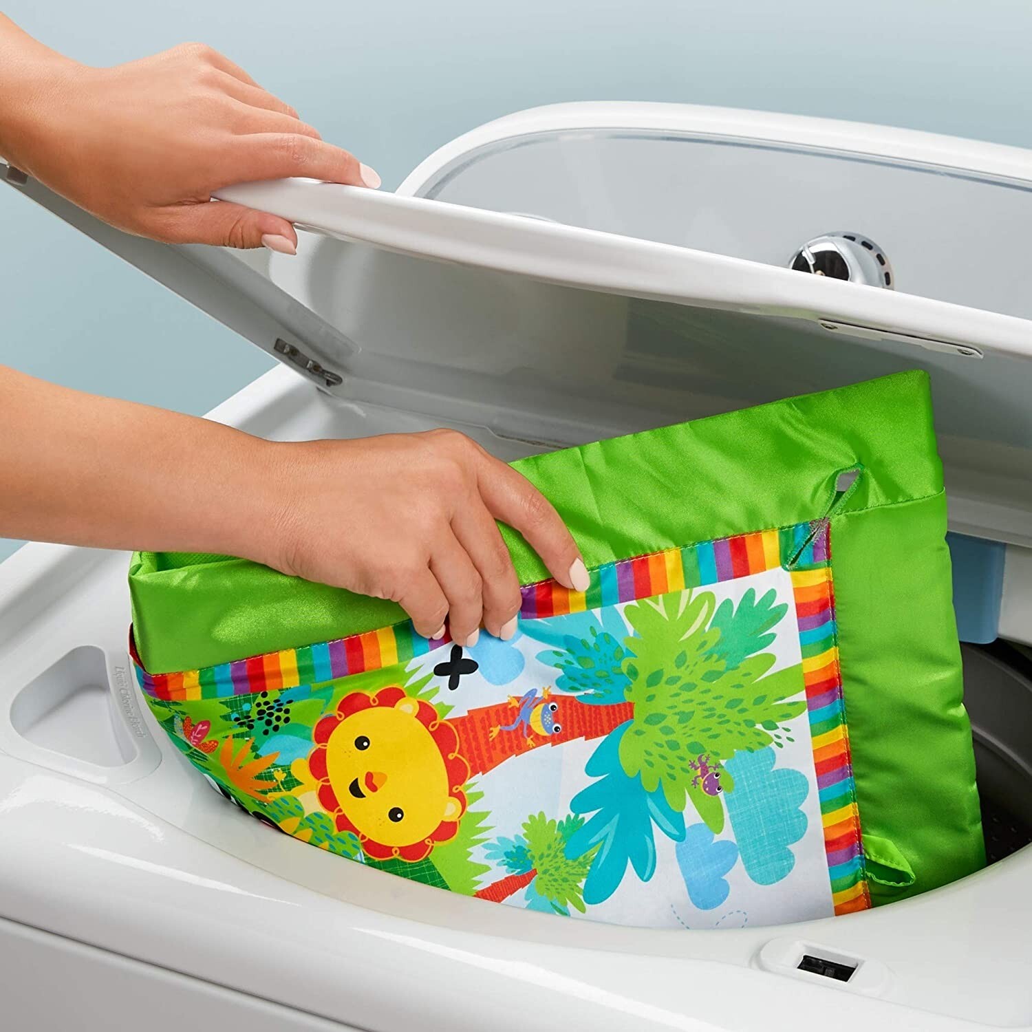 FisherPrice Rainforest Music and Lights Deluxe Gym Conseil scolaire