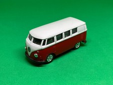 Modellauto 1:64 Volkswagen VW Microbus 1962 in Rot/Weiß von Welly No. 2221