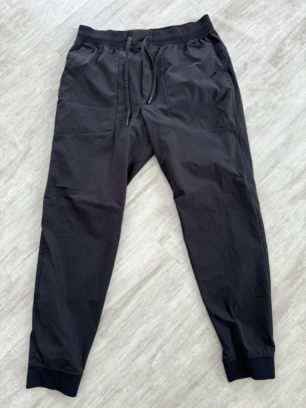 Men’s Lululemon Jogger Pants Black L GUC