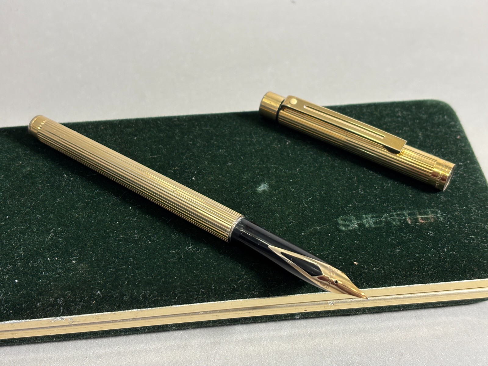 Sheaffer — Targa Slim — fountain pen for sale on Nibfolio — photo 5