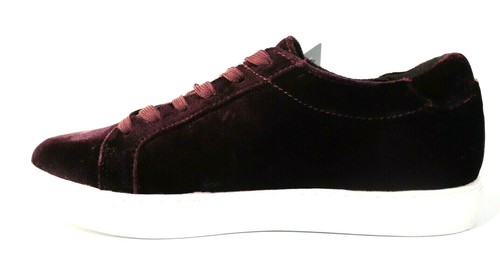 Vino de terciopelo de tenis Kenneth Cole para mujer - Imagen 2 de 6