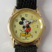 VINTAGE LADIES JAPAN QUARTZ MICKEY MOUSE WRISTWATCH FRESH BATTERY RUNS..