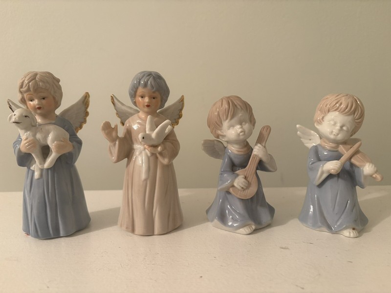 EUC Lot/4 Ceramic Angels and Musical Cherubs Figurines