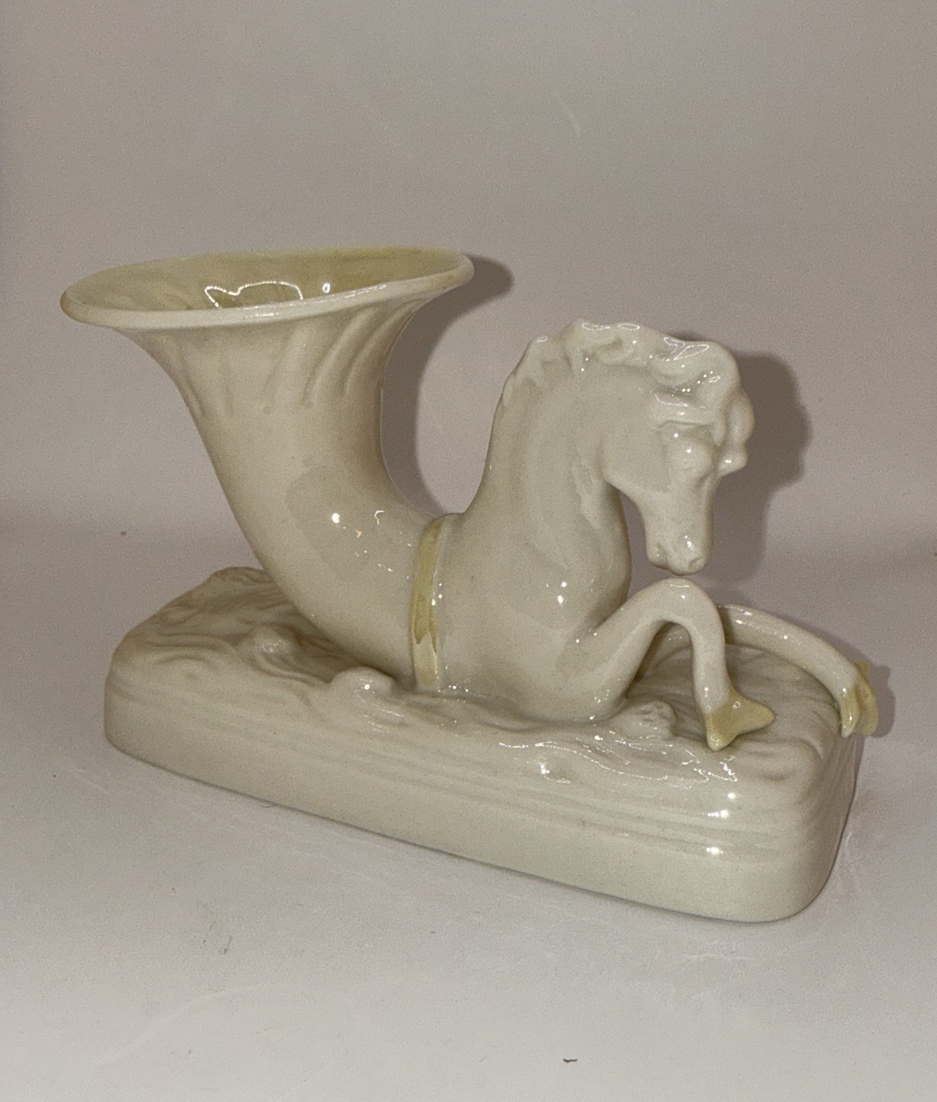 Belleek Seahorse Yellow Luster Green Mark 1965-1080 Cornucopia Spill Vase