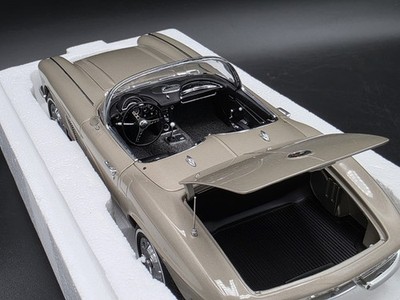 Autoart Millennium 1962 Chevrolet Corvette 1:18 Diecast Car 71101
