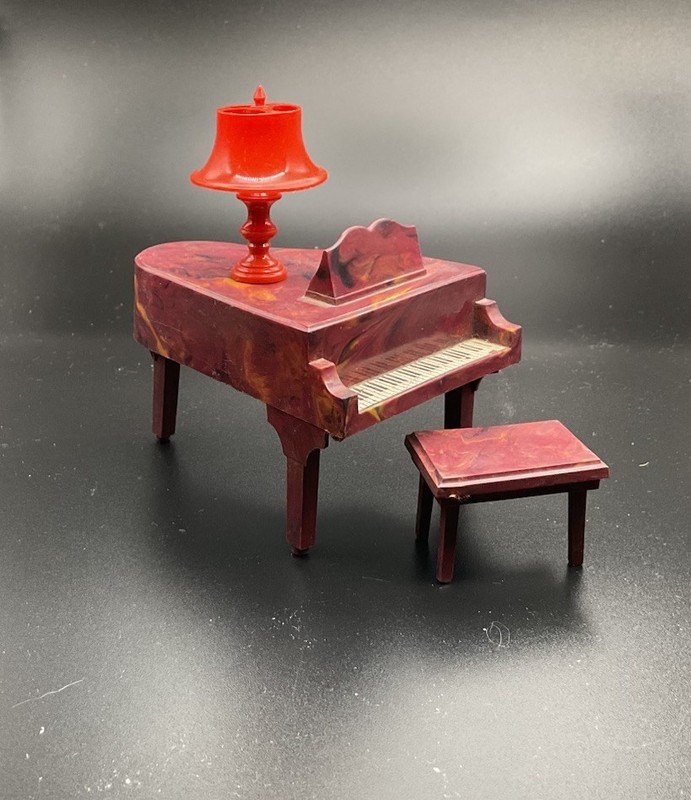 Doll House Piano With Bench And Lamp