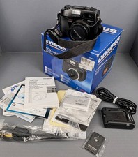 Olympus CAMEDIA C-5060 Wide Zoom 5.1MP Digital Camera w/Remote, Charger, Box
