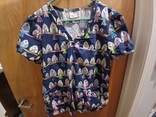 WOMEN'S WHITE CROSS LARGE SCRUB SHIRT TOP BIRD THEMED