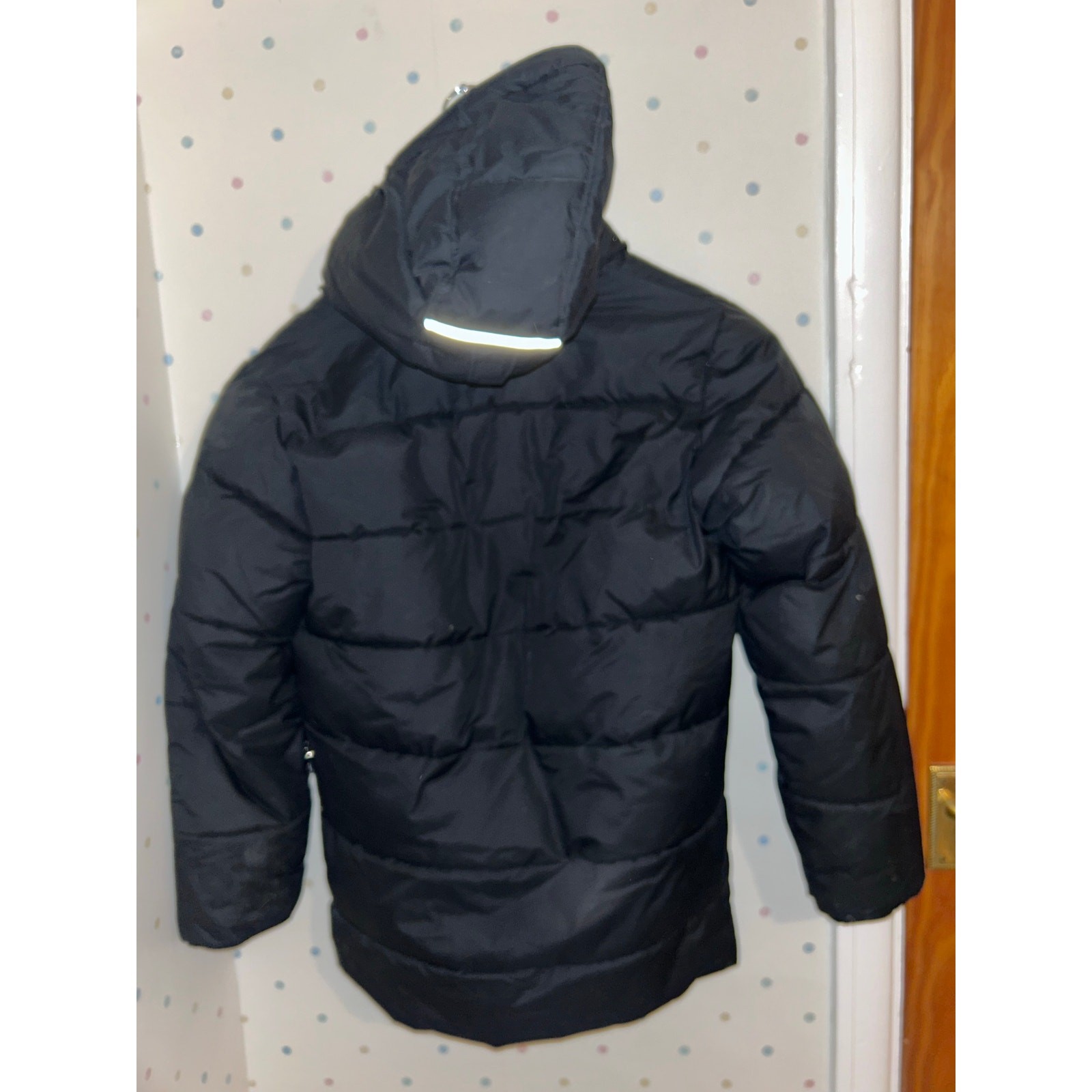 Kids Columbia puffer jacket black excellent condition size Large  age 14-16 image 4