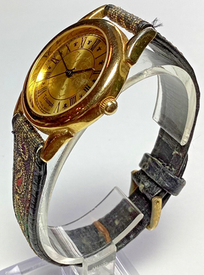 Triumph Vintage Gold-Tone Women’s Watch with Original Patterned Strap EUC Triumph Women Wristwatches | eBay main image 3