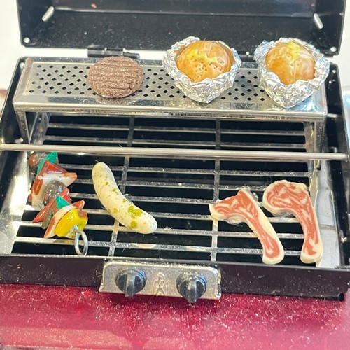 Dollhouse Miniature Reutter Grill with Food Accessories & Utensils Brick NOS - Picture 8 of 18