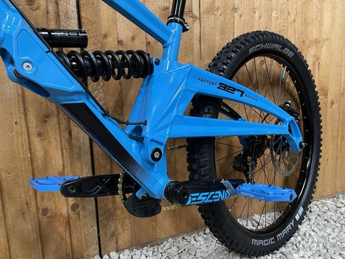 Orange 327 RS full suspension Downhill bike, HIGH SPEC, BOXXER, HOPE, GX - Picture 7 of 12
