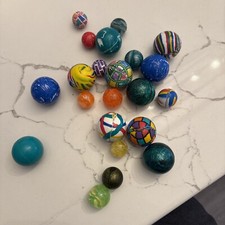 Lot Of 22 Random VINTAGE Vending Machine Bouncy Balls Rubber