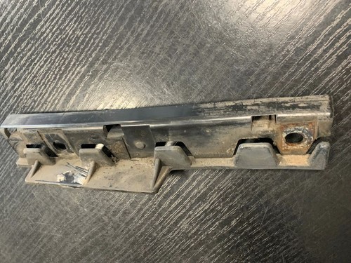 BMW 5 E60 E61 2007 Halterung Stoßstange Stoßfänger vorne 7066227 GSD35701