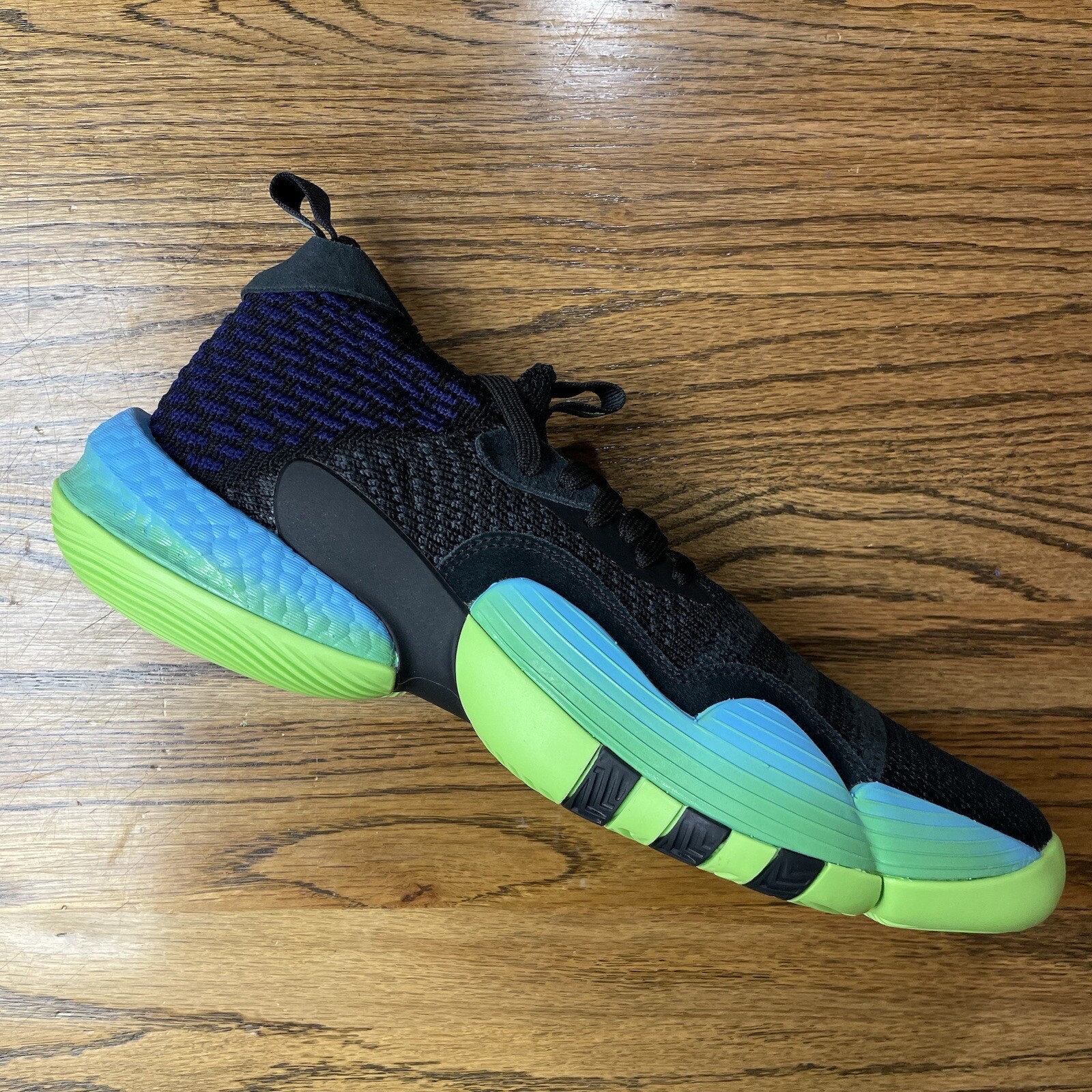 Men's Size 11 Green Blue Black New Nwt