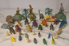 Dinosaur Figure Toys Kids Playset Realistic Small To Medium Size 39 Piece Lot
