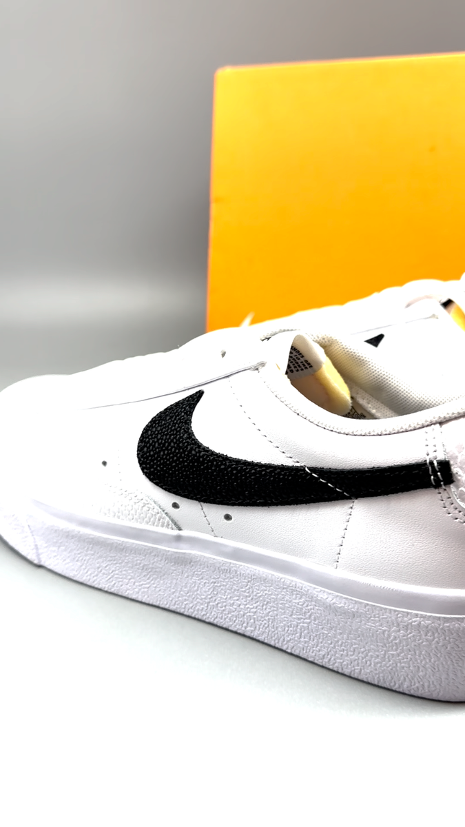 Nike Women's Blazer Low Platform Shoes White/Snakeskin