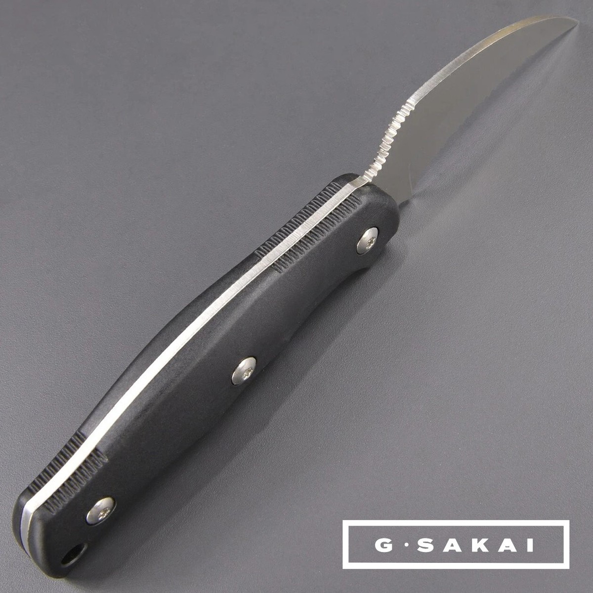 G-SAKAI SABI-KNIFE9 Rust Resistant Low-Carbon Steel Serrated Knife