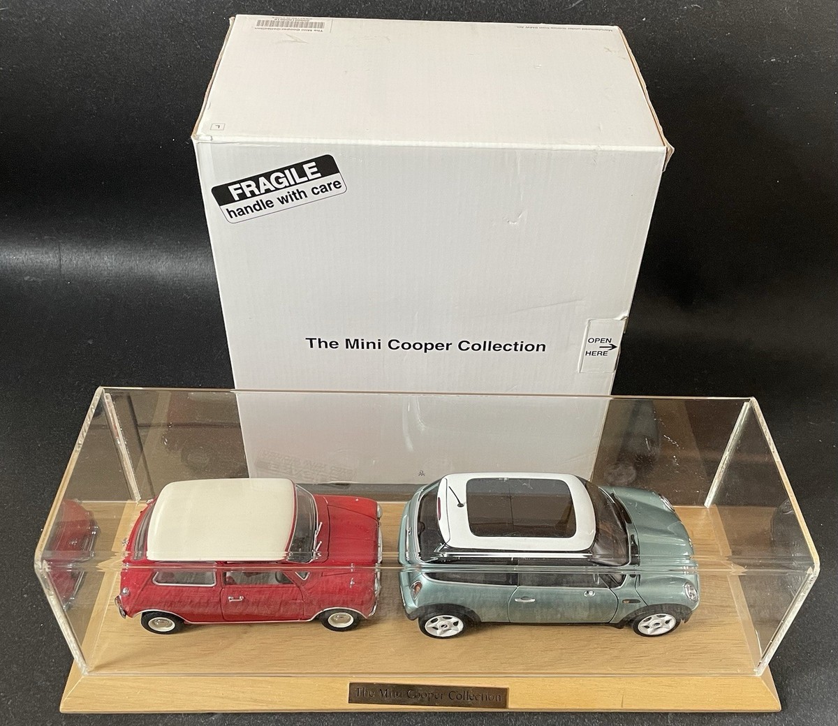Rare Danbury Mint Mini Cooper Collection 1/18 Kyosho Display Case