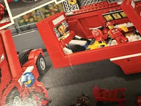 LEGO SPEED CHAMPIONS: 75913 F14 T & Scuderia Ferrari Truck  New&Sealed damage