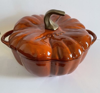 STAUB 24cm 3.5 Qt Enameled Cast Iron Pumpkin Cocotte Dutch Oven France Cinnamon