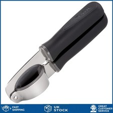 Stainless Steel Garlic Press with Ergonomic Handle - Compact & Durable
