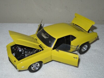 アーテル　ERTL HIGHWAY61 1/18 1969カマロ HIGHWAY 61 1969 CHEVROLET CAMARO 427 1:18 OPENING HOOD, DOORS