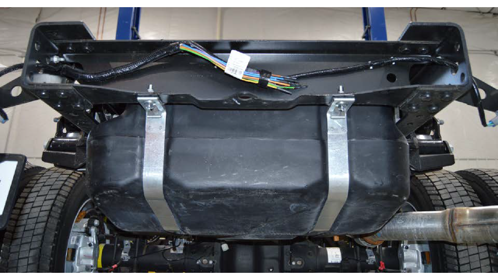 Titan 40 Gallon AftAxle Relocation Fuel Tank For 20172019 Ford Cab