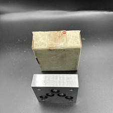 Sun Hydraulics ZXD 9EV0 137650 00618 1-35045 Hydraulic Manifold Block