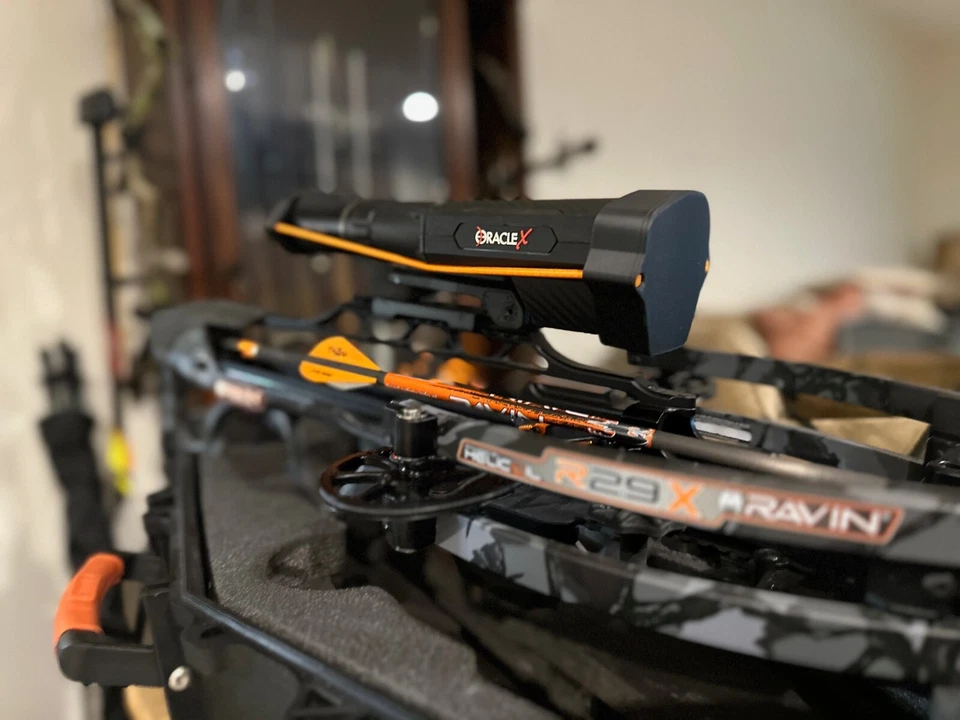 Tapas de mira telescópica Burris Oracle X efecto fibra de carbono negro con cable de choque naranja Foto 4 de 4