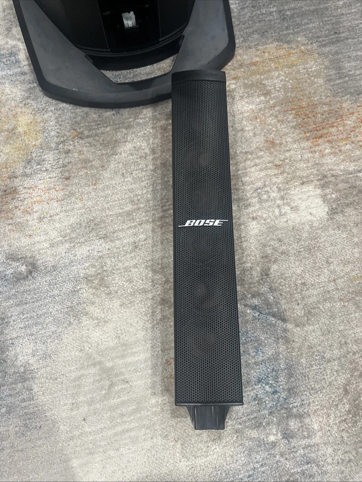 Bose L1 Compact Portable Line Array System Speaker - Image 4 of 4