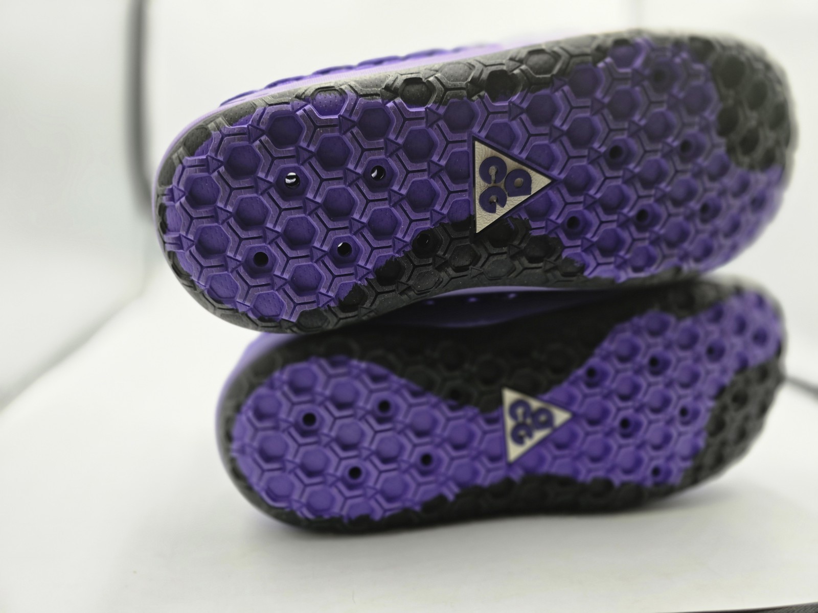 Nike ACG Watercat + Court Purple Size 10 CZ0931-500 NWOB Rare Size & Color-way