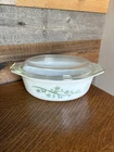 VTG Pyrex Honeysuckle promo casserole dish 043 1 1/2 QT - Small Chip See Photo