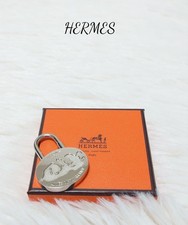 HERMES ANNEE MEDITERRANEE Cadena Padlock Charm Silver Metal Unisex 2003