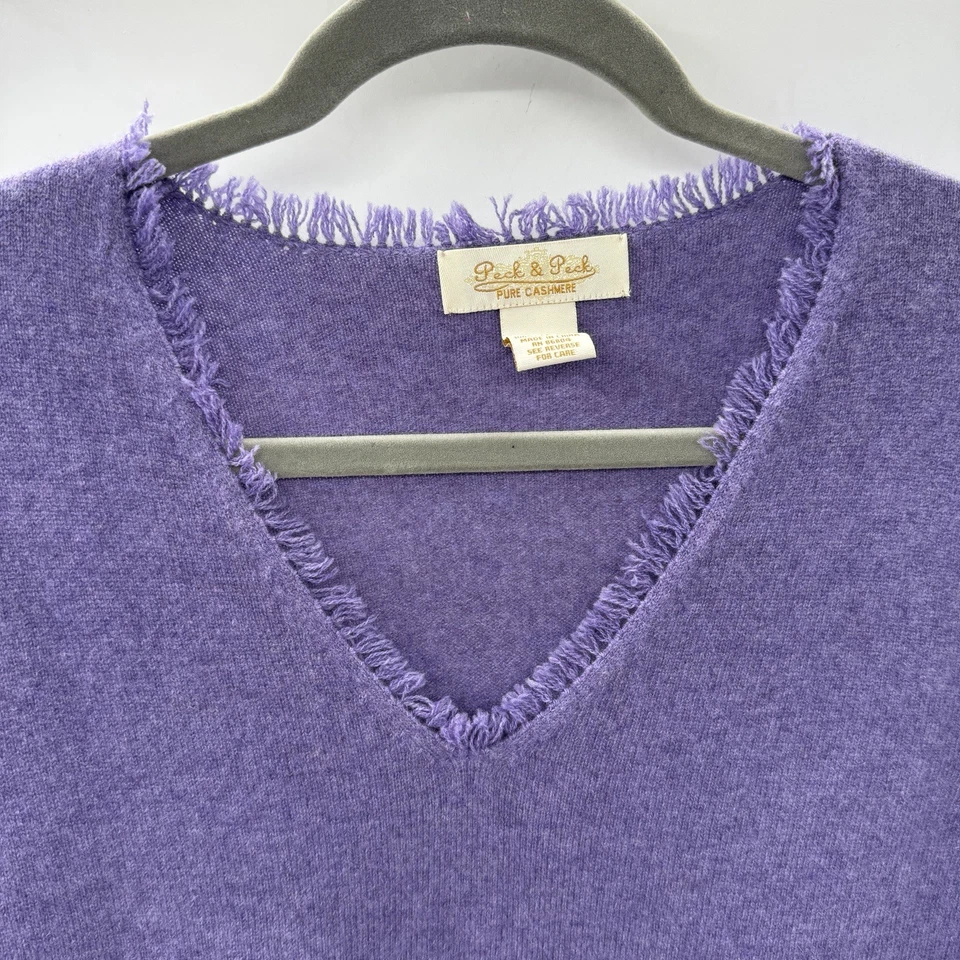 Suéter Peck & Peck 100% cashmere gola V tamanho XL urze roxo franja acabamento preppy - Imagem 3 de 4