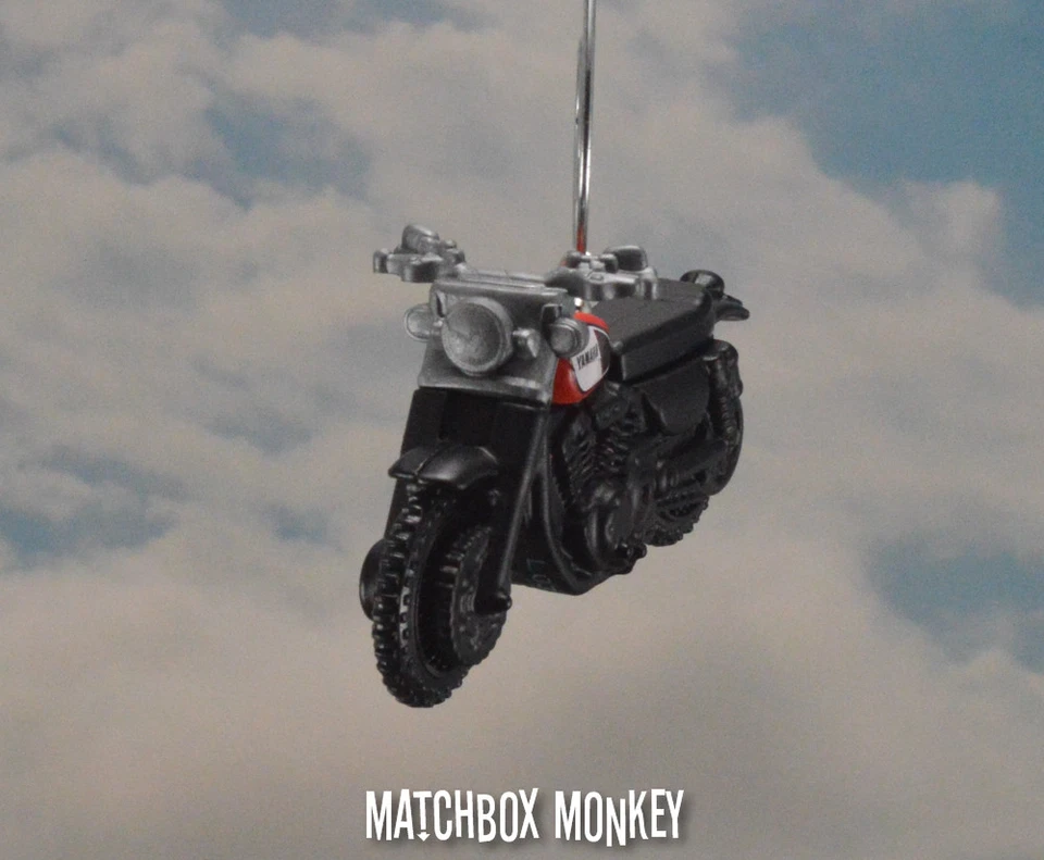 Yamaha SCR 950 Dirt bike Motorcycle Bolt Motor Scrambler Christmas Ornament 1/64 - Image 3 of 4