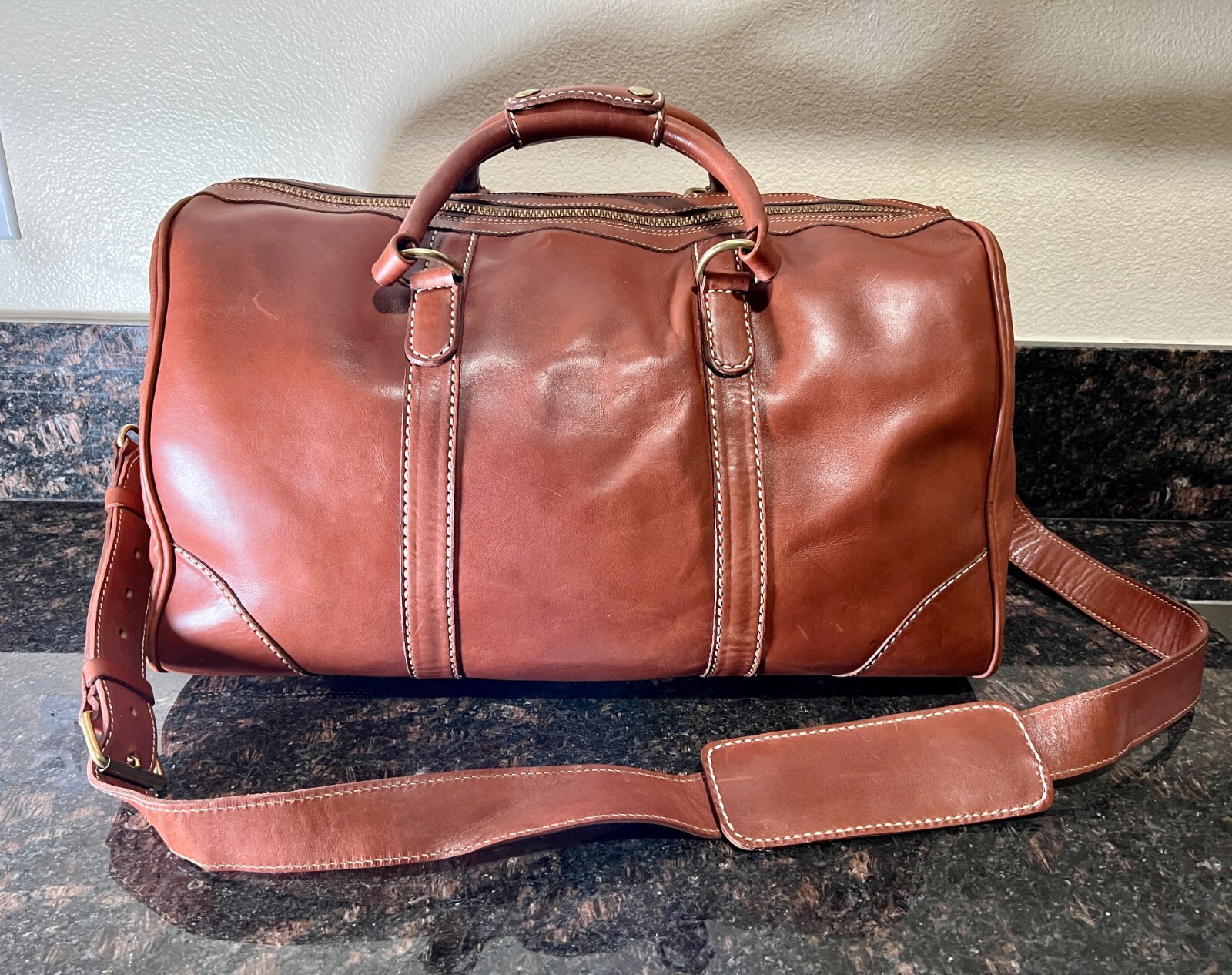 Roots Horween 100 Leather Duffle Bag, Banff, Medium,… Gem